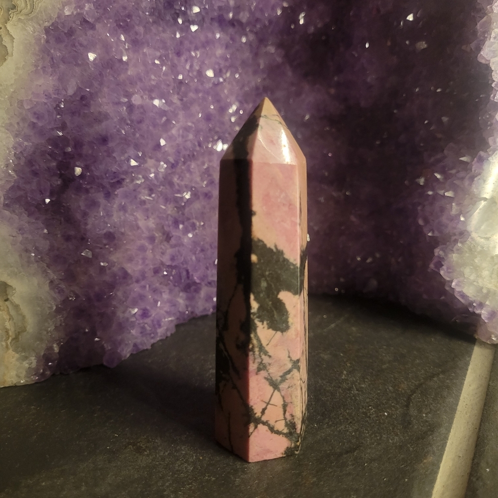Rhodonite crystal tower - Picture 6 of 7